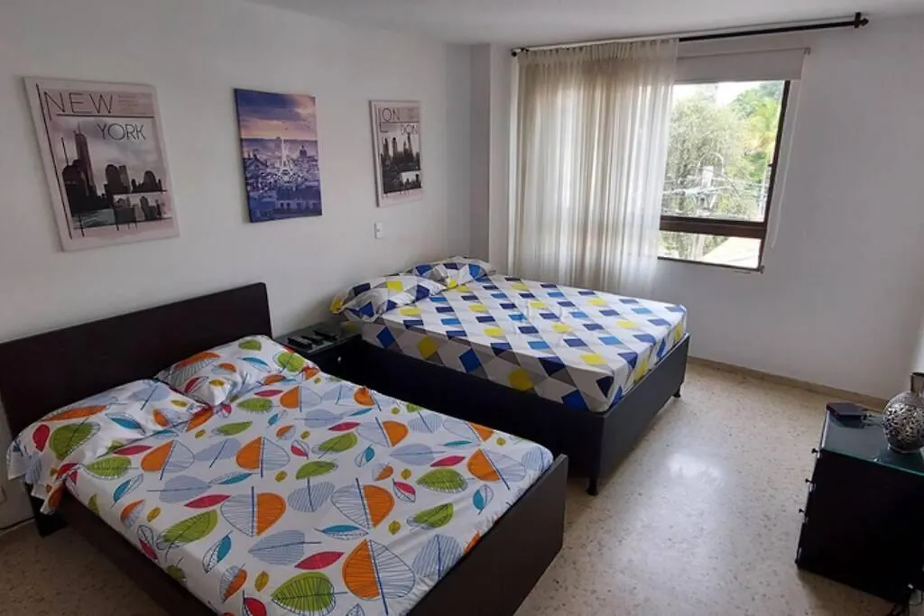 Amplio Apartamento En Los Colores Medellín Colombia
