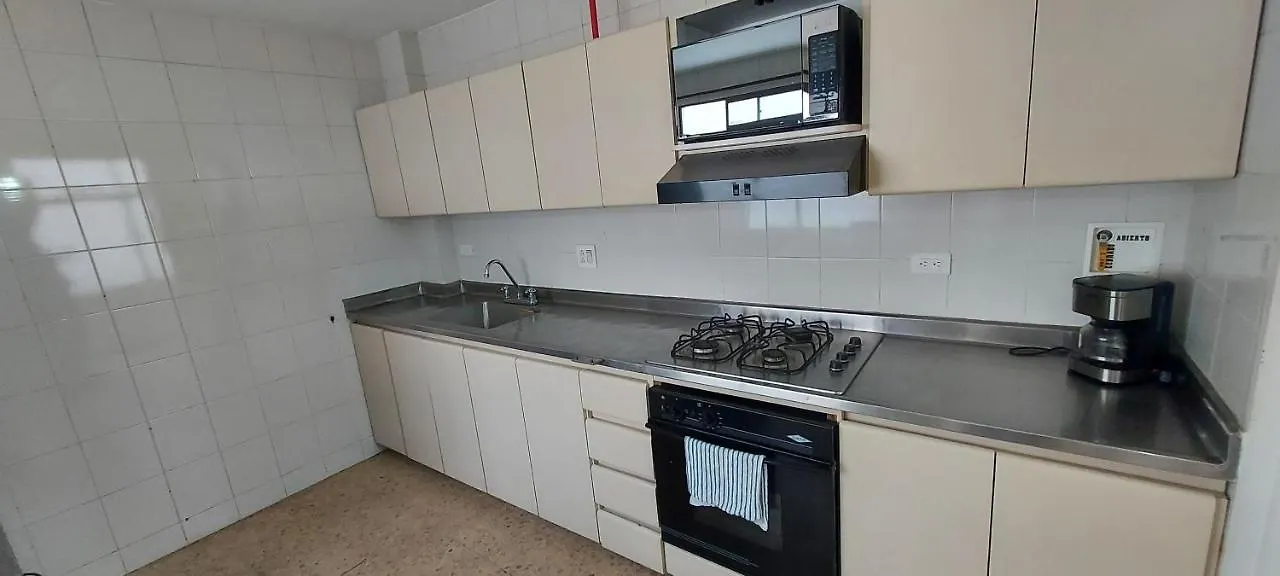 Amplio Apartamento En Los Colores Medellín Colombia