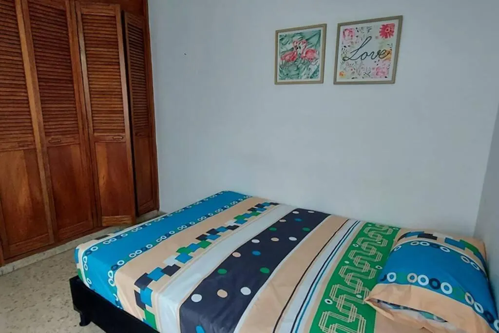 Amplio Apartamento En Los Colores Medellín