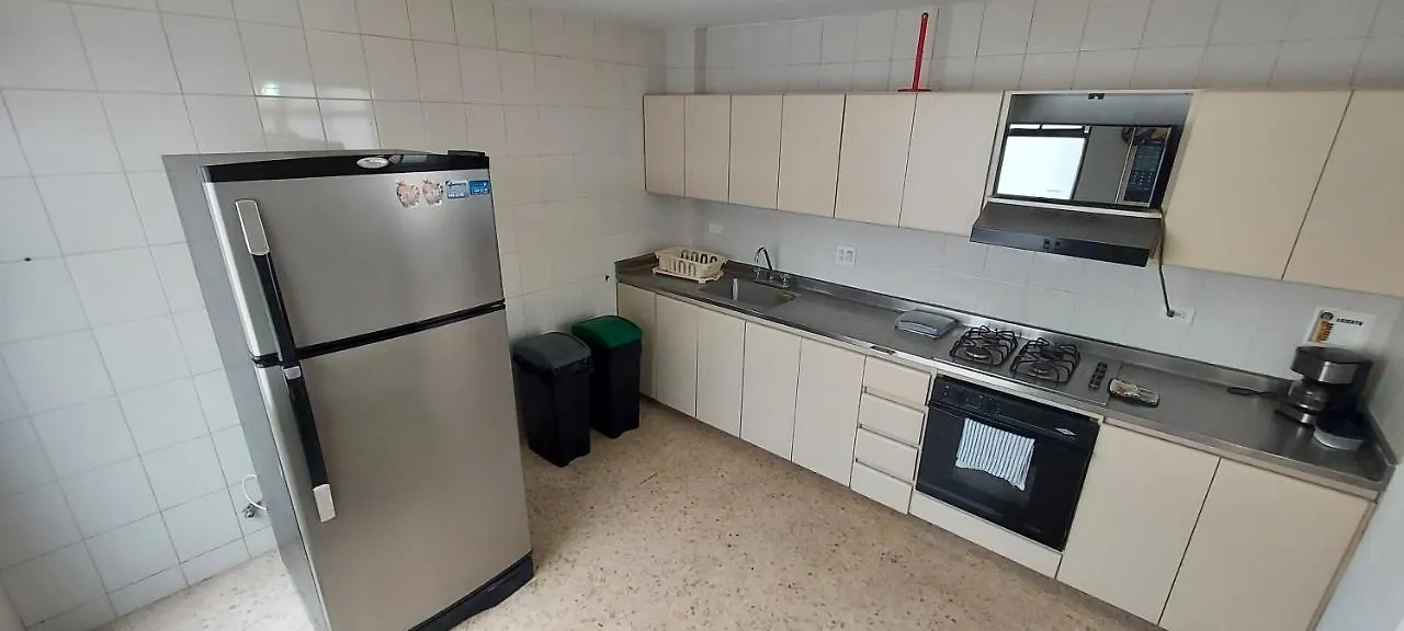 Amplio Apartamento En Los Colores Medellín