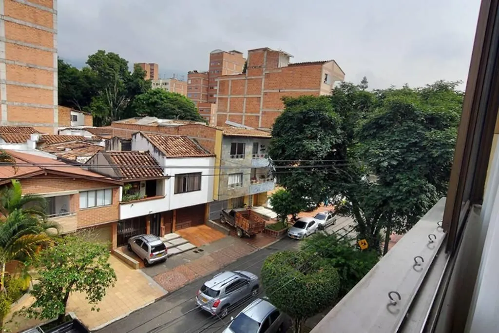 Amplio Apartamento En Los Colores Medellín
