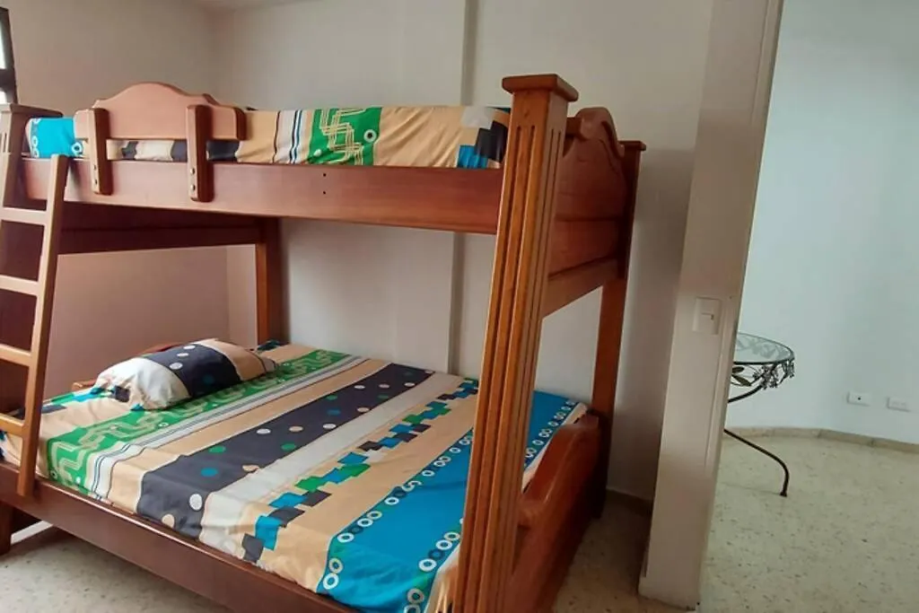 Amplio Apartamento En Los Colores Medellín